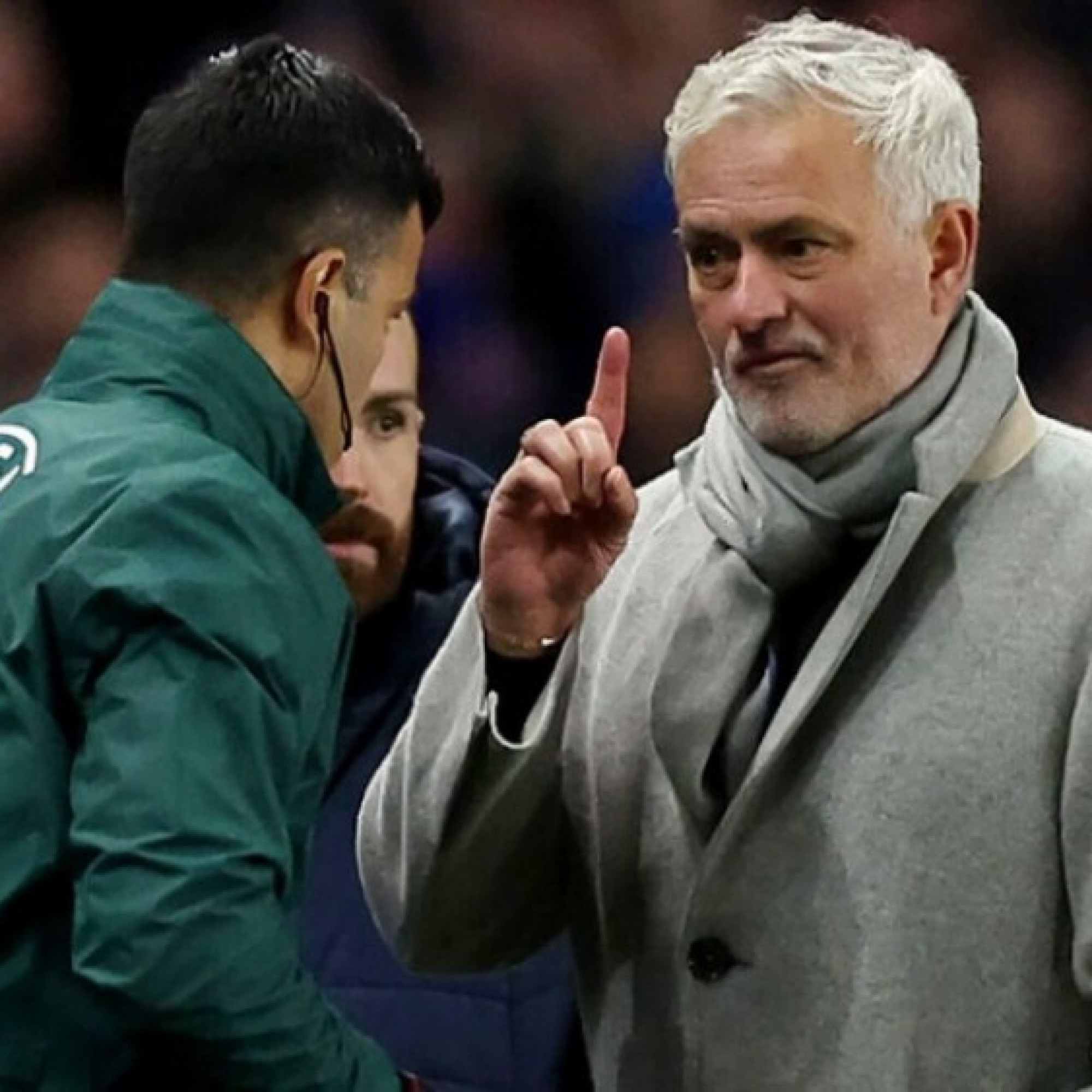  - Mourinho chỉ trích trọng tài "kiêu ngạo", tố VAR bỏ qua 3 quả phạt đền