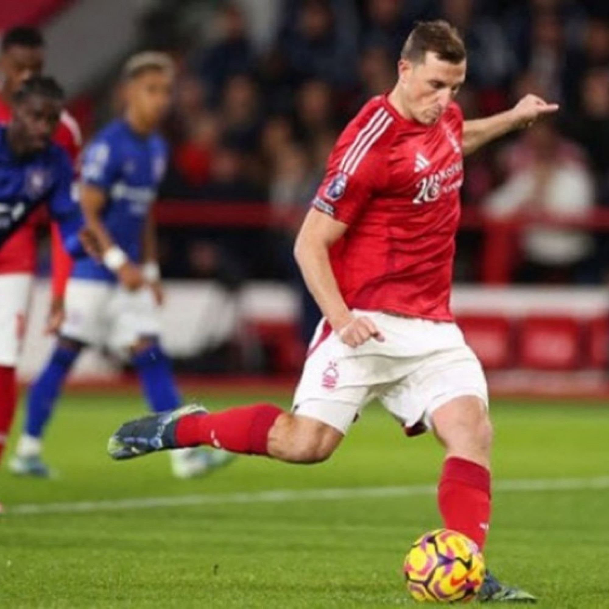  - Trực tiếp bóng đá Ipswich Town - Nottingham Forest: Thời cơ bám sát Arsenal (Ngoại hạng Anh)