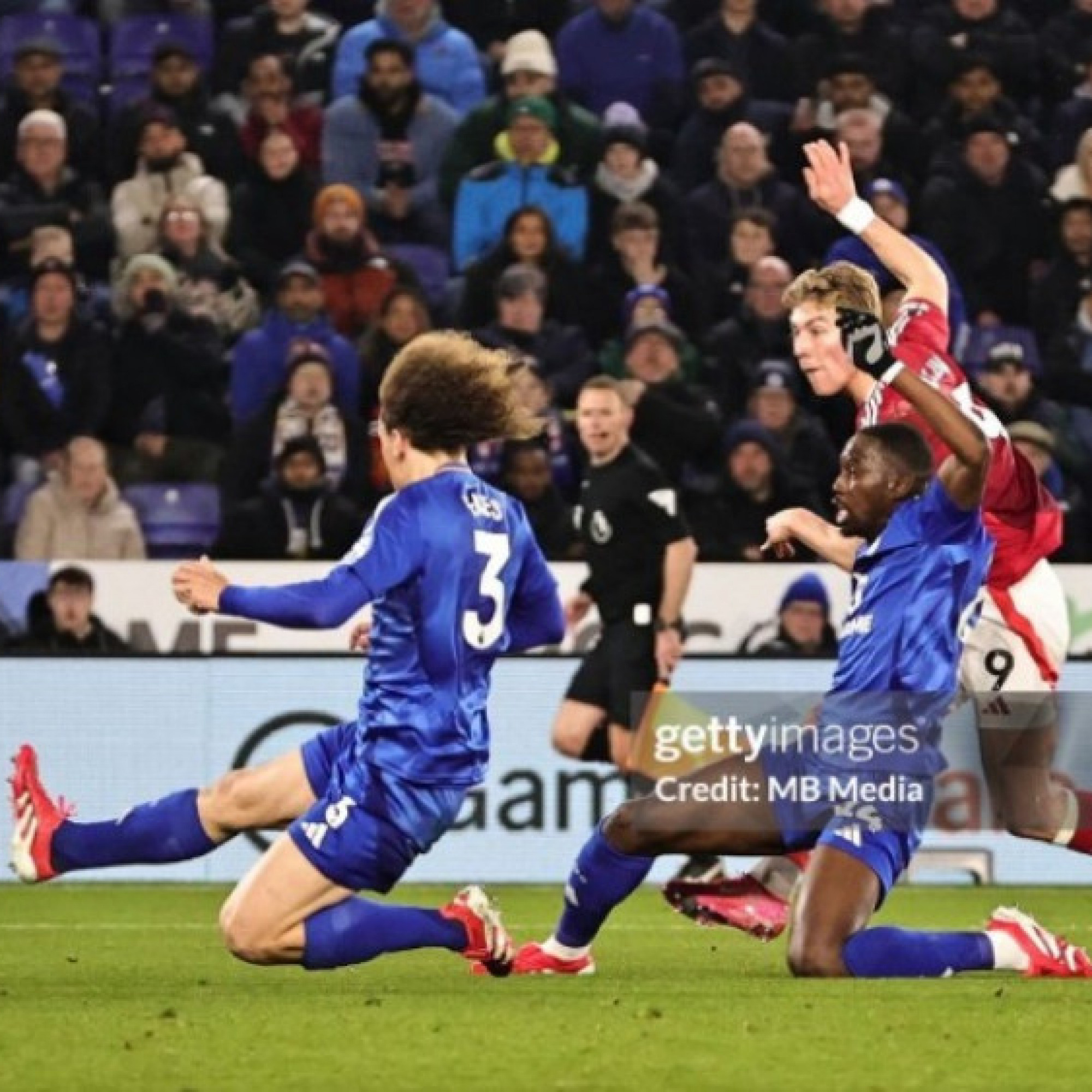  - Video bóng đá Leicester City - MU: Fernandes rực sáng, Hojlund "giải hạn" (Ngoại hạng Anh)