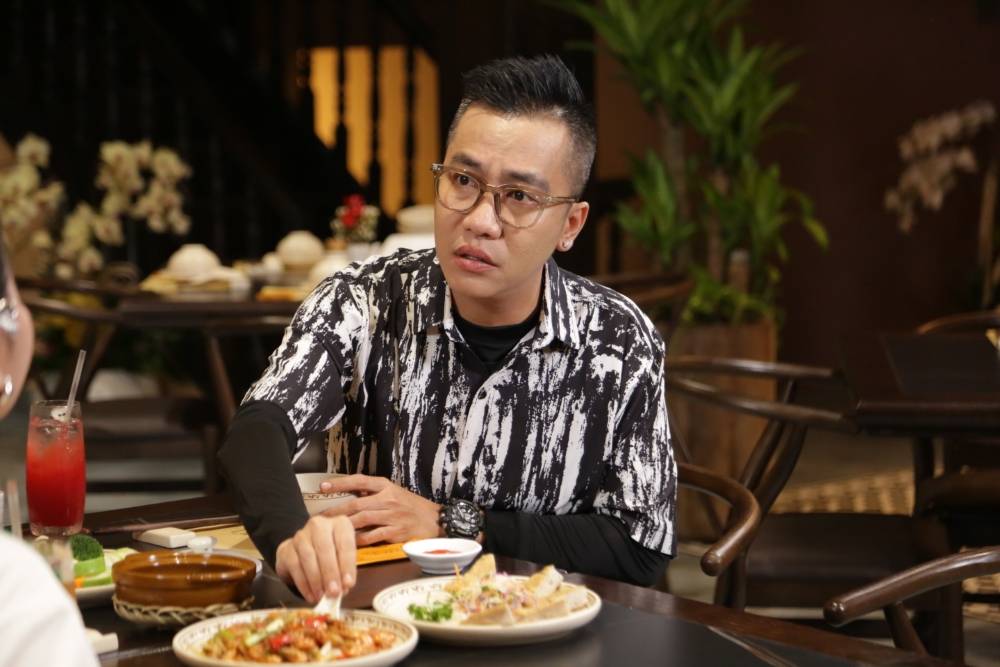 Hoàng Rapper và Chen Ru Lu mời Bảo Trung thưởng thức đại tiệc tại Quán ăn hạnh phúc - 3