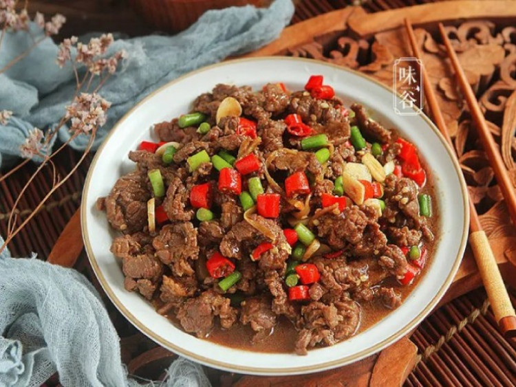 Muốn bò xào mềm ngọt, không dai thử ngay cách cực đơn giản này