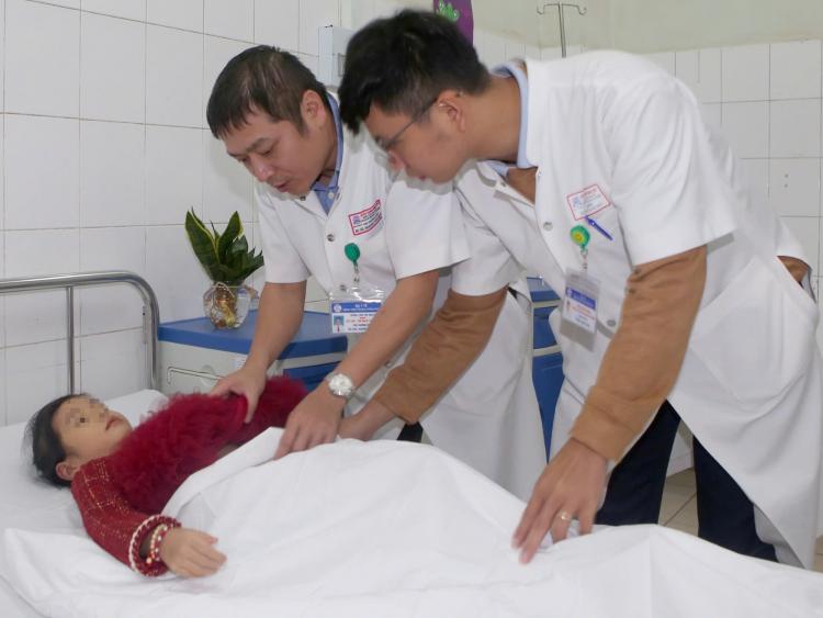 Bệnh nhi bị rối loạn nhịp tim nặng được y, bác sỹ cứu sống ngoạn mục