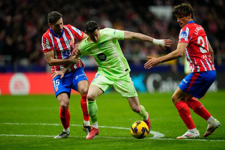 Tin mới nhất bóng đá tối 19/3: Lewandowski nghĩ La Liga mất bản sắc tấn công - 1