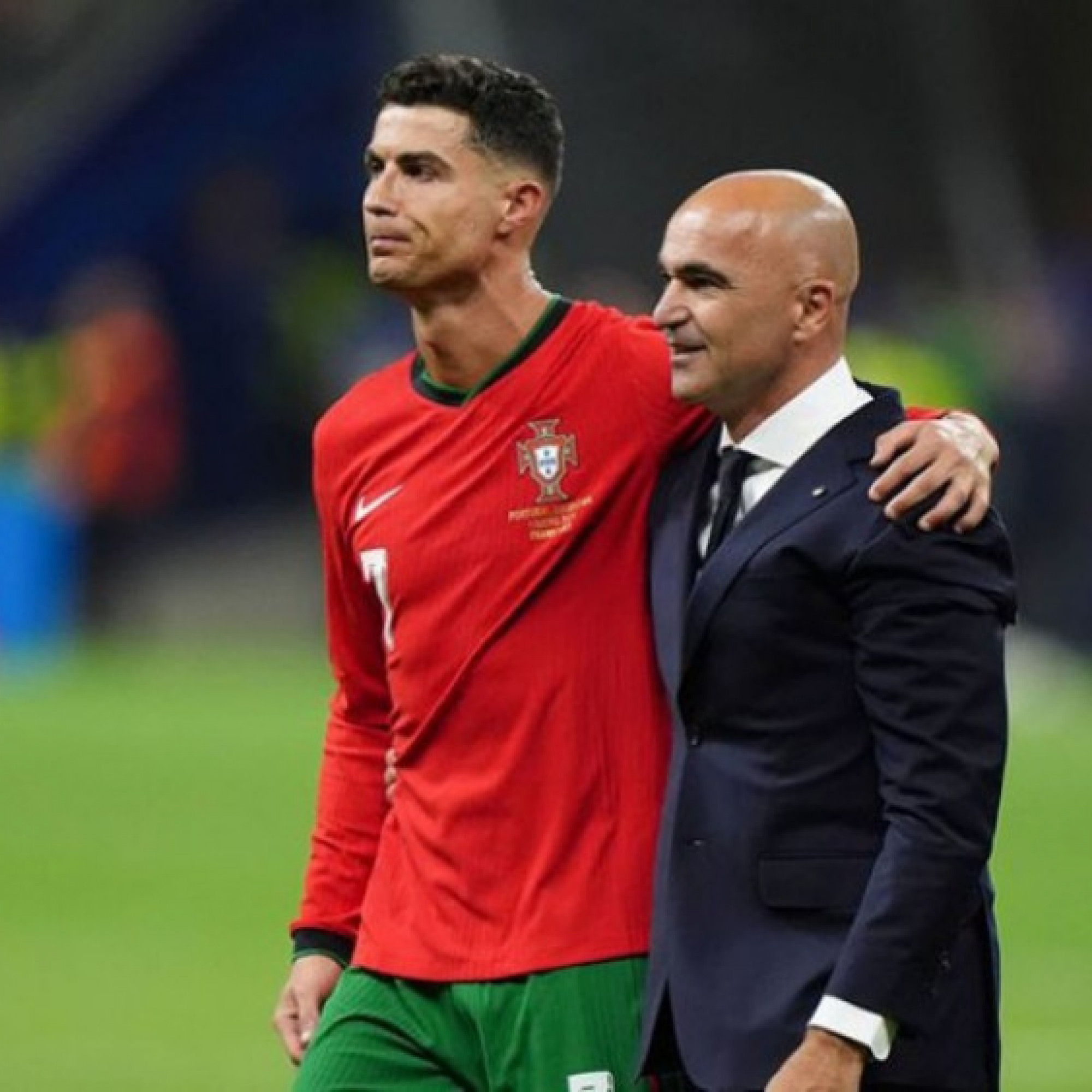  - Ronaldo bị HLV Đan Mạch chê "không còn như trước", HLV Bồ Đào Nha đáp trả