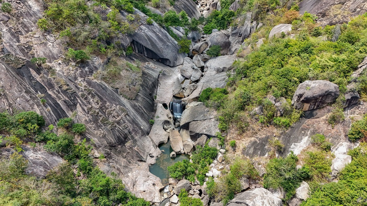 vuot rung, chinh phuc ho 'vo cuc' - 11