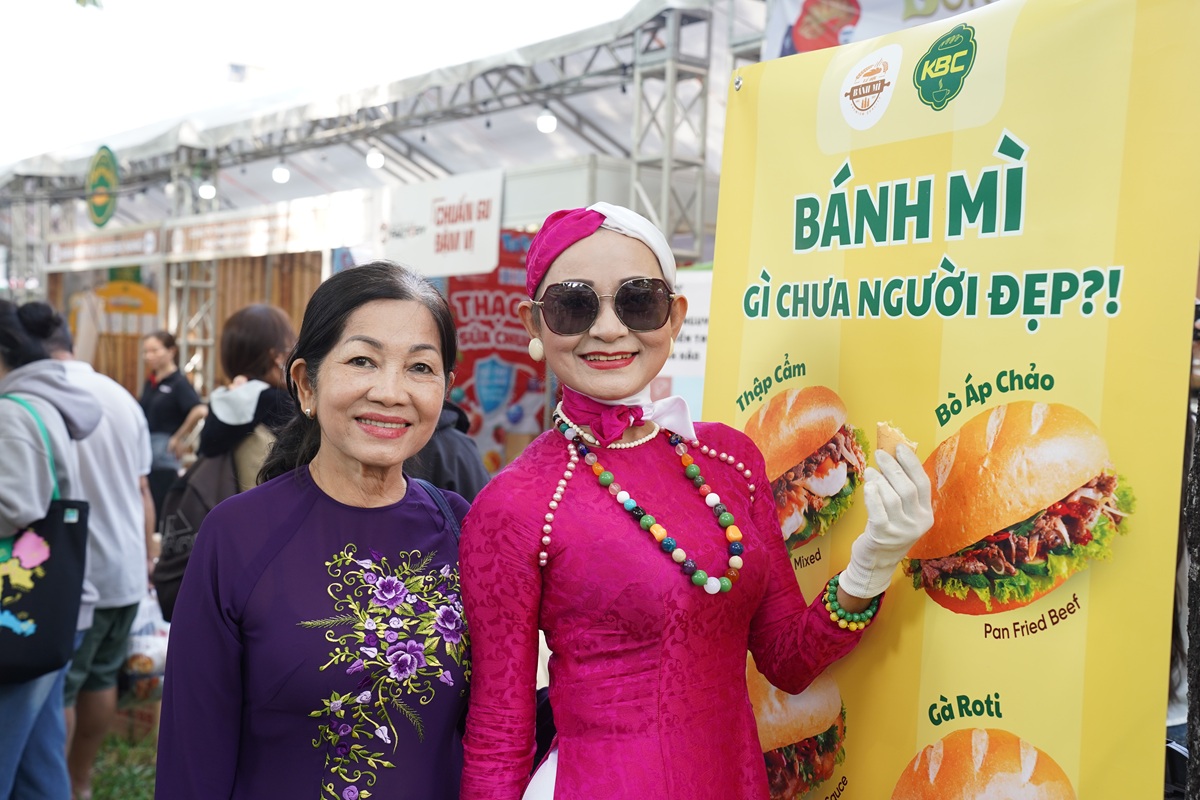 le hoi banh mi viet nam: ‘lan dau tien toi duoc an mot o banh mi ngon nhu vay’ - 1