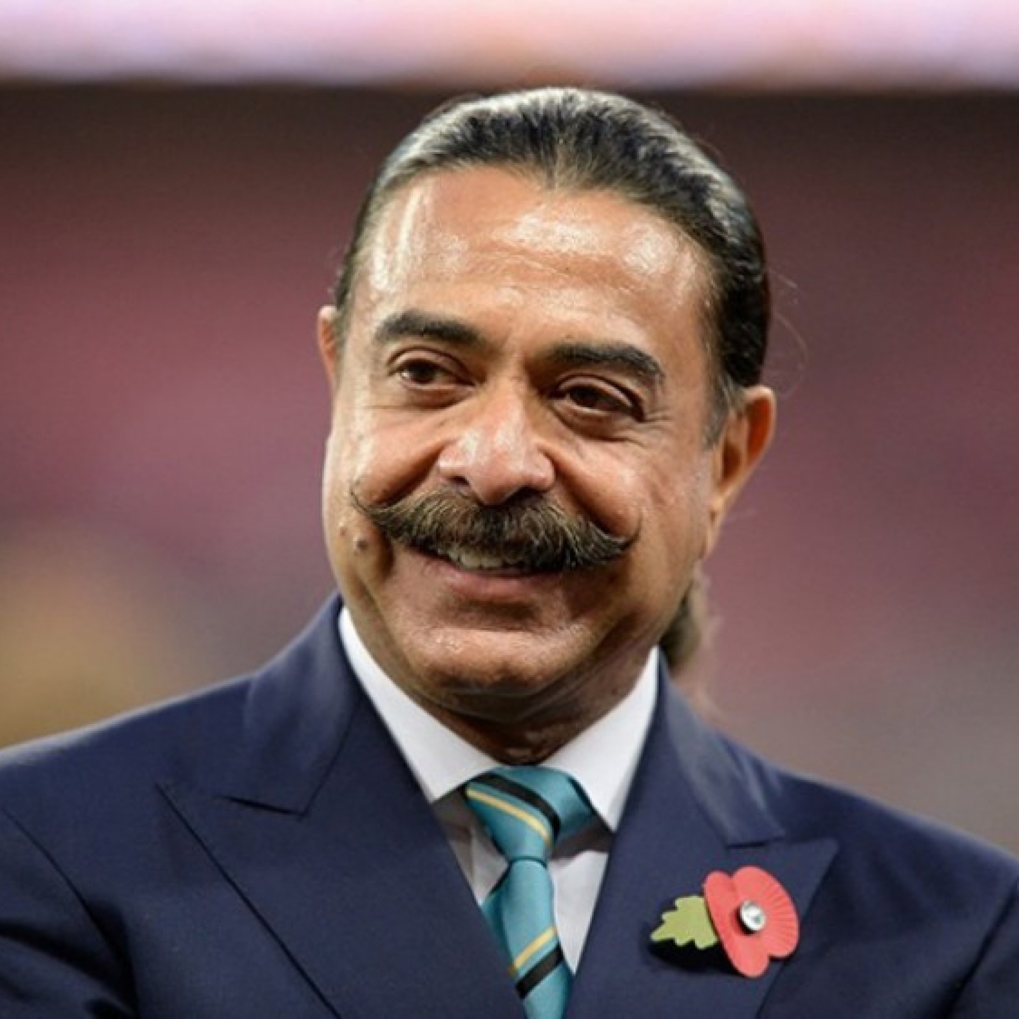  - "Ông trùm" Shahid Khan: "Kẻ ngông cuồng" muốn mua sân Wembley, giúp Fulham đổi đời