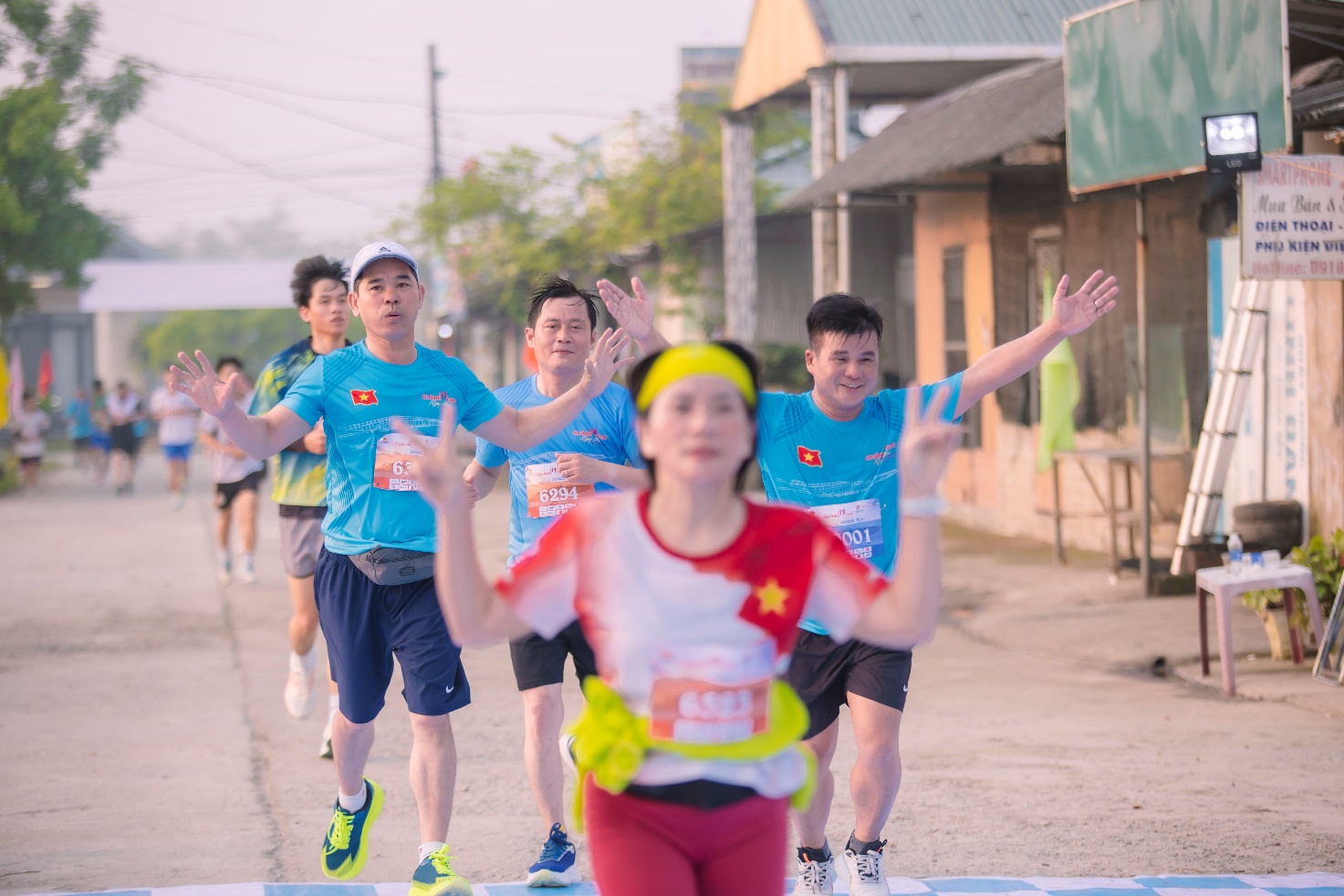 Hào hứng tham gia giải chạy Vì cộng đồng bên phá Tam Giang - 4