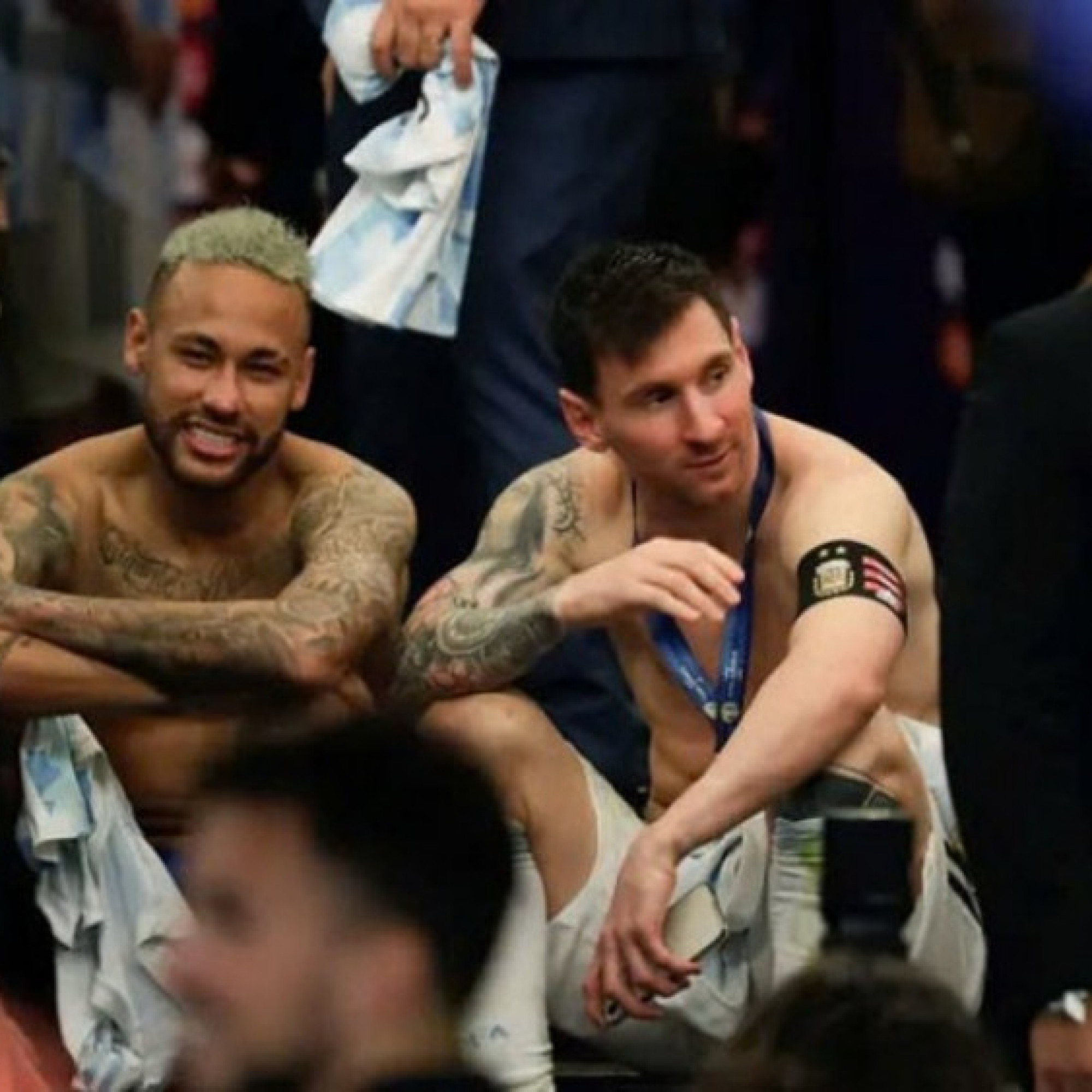  - Raphinha kích động trận Argentina - Brazil, HLV Scaloni lấy Messi - Neymar làm bài học
