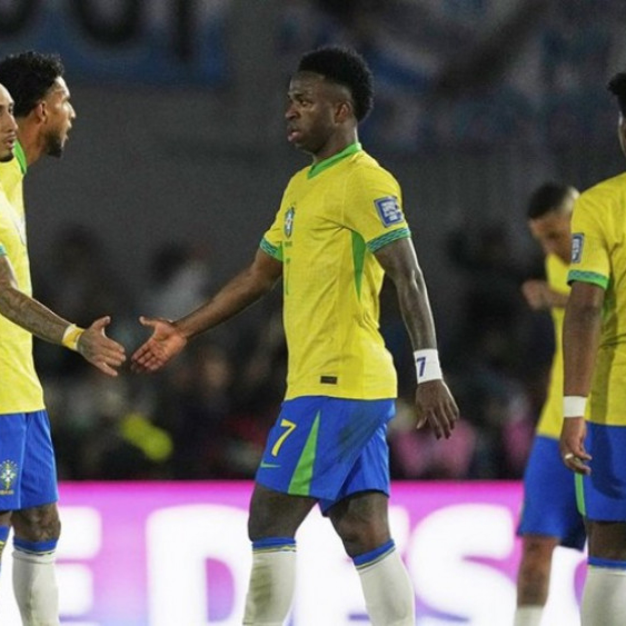  - Brazil như "hổ giấy": Dàn diễn viên xuất sắc không có đạo diễn giỏi
