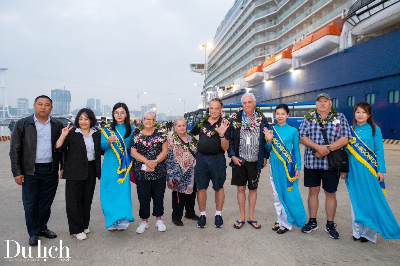 hon 3.000 du khach tren tau bien quoc te xong dat du lich quang ninh - 8