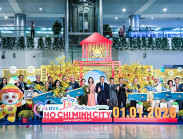 TP.HCM rực rỡ sắc xuân đón chào đoàn khách quốc tế 'xông đất' đầu năm 2026