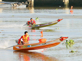  - Du khách đổ về Cần Thơ xem đua vỏ composite