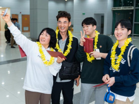  - Sân bay Phú Quốc đón chuyến bay ‘xông đất’ từ Hàn Quốc