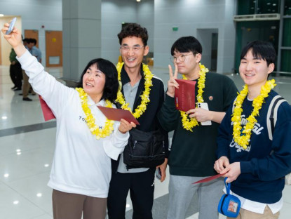  - Sân bay Phú Quốc đón chuyến bay ‘xông đất’ từ Hàn Quốc