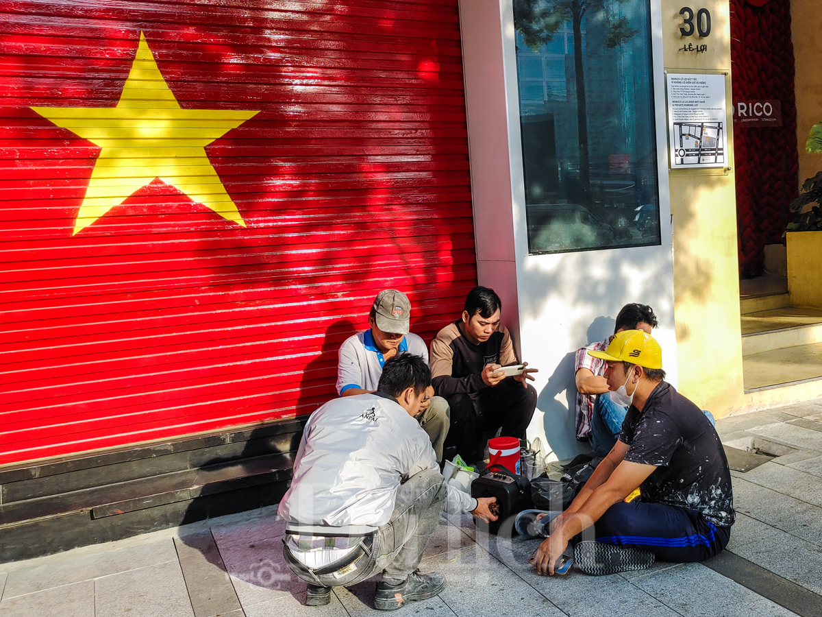 Mùng 2 Tết Dương lịch, dạo bước nhàn du giữa nhịp phố - 8