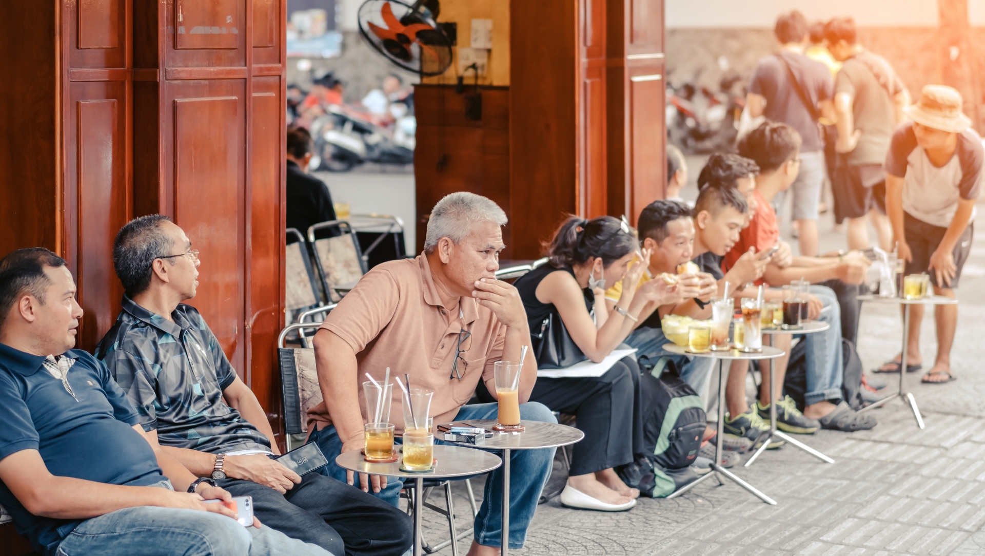 Công nghiệp bản sắc kích hoạt hẻm Sài Gòn thành điểm đến độc bản - 3