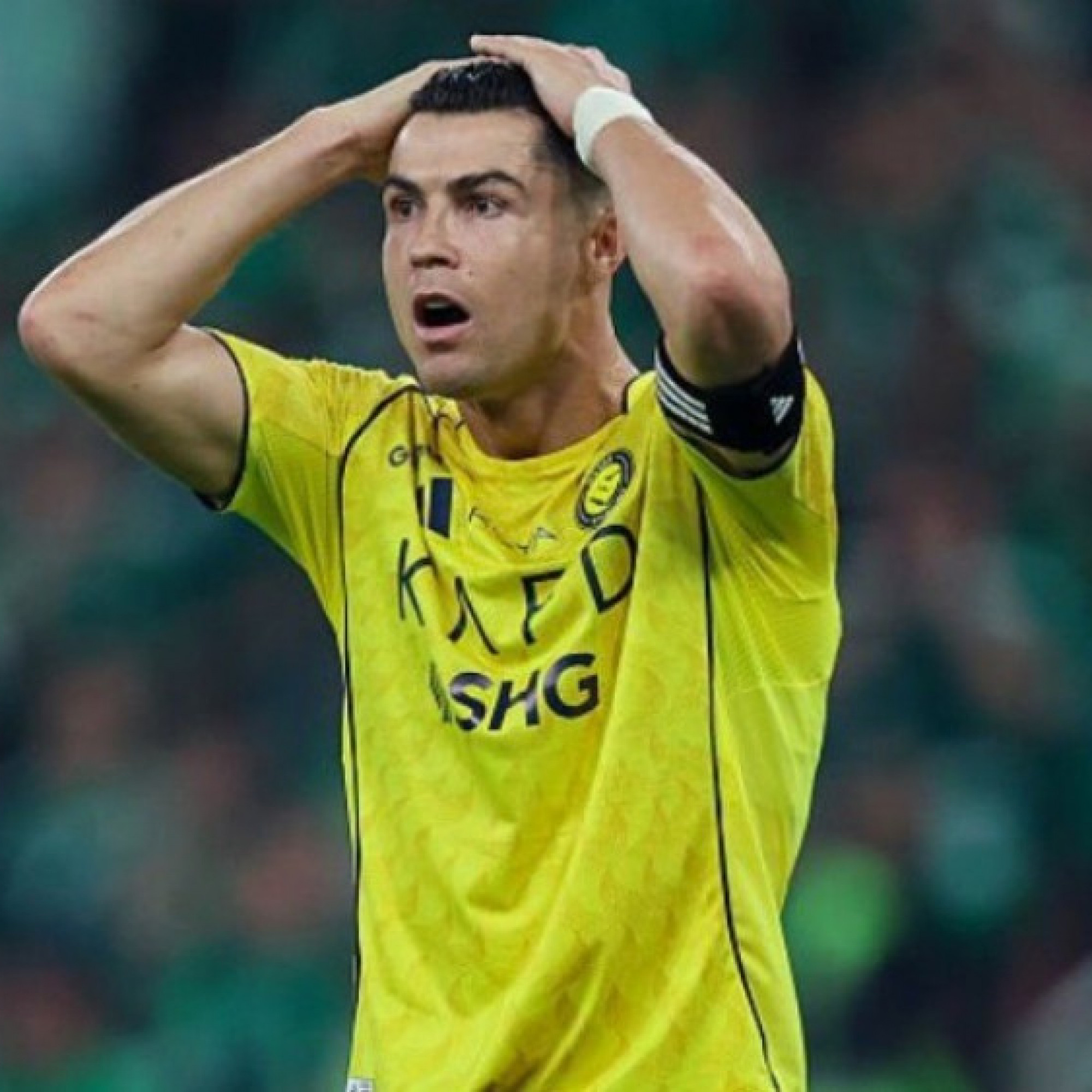  - Ronaldo vấp bóng "tấu hài", cựu sao Ngoại hạng Anh khiến Al Nassr thua đau