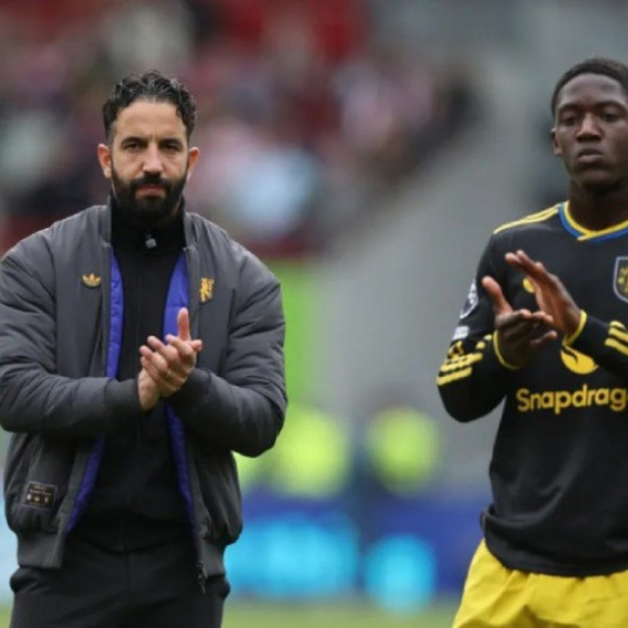  - “Ngọc quý” Mainoo bất ngờ quay xe, bị HLV Amorim hắt hủi vẫn quyết trụ lại MU