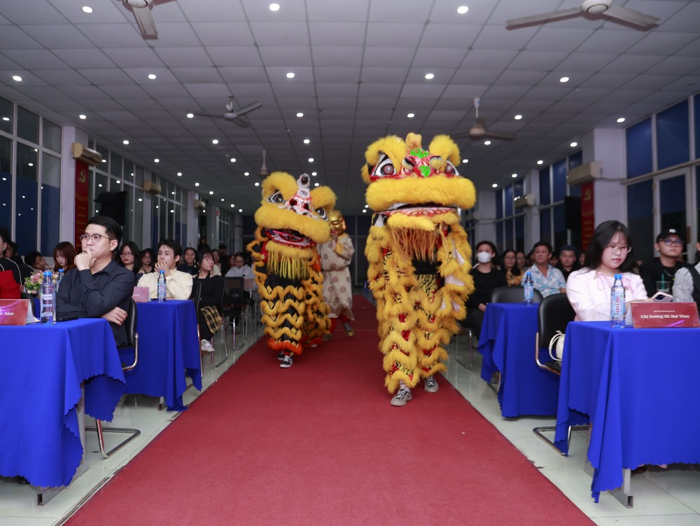 Trạm Hồn Tết: Không gian văn hóa gắn kết và sẻ chia yêu thương dịp cuối năm - 1