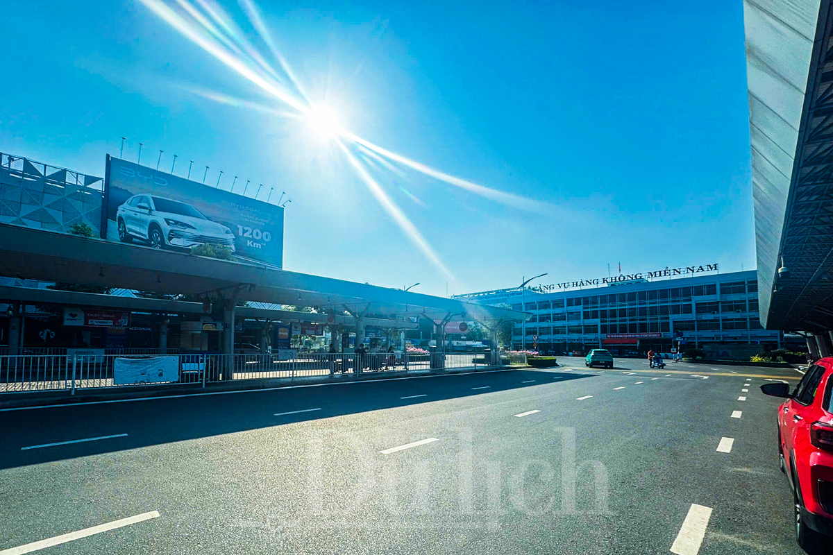 Nhà ga T3 sân bay Tân Sơn Nhất chạm mốc kỷ lục trong ngày cuối kỳ nghỉ lễ - 8