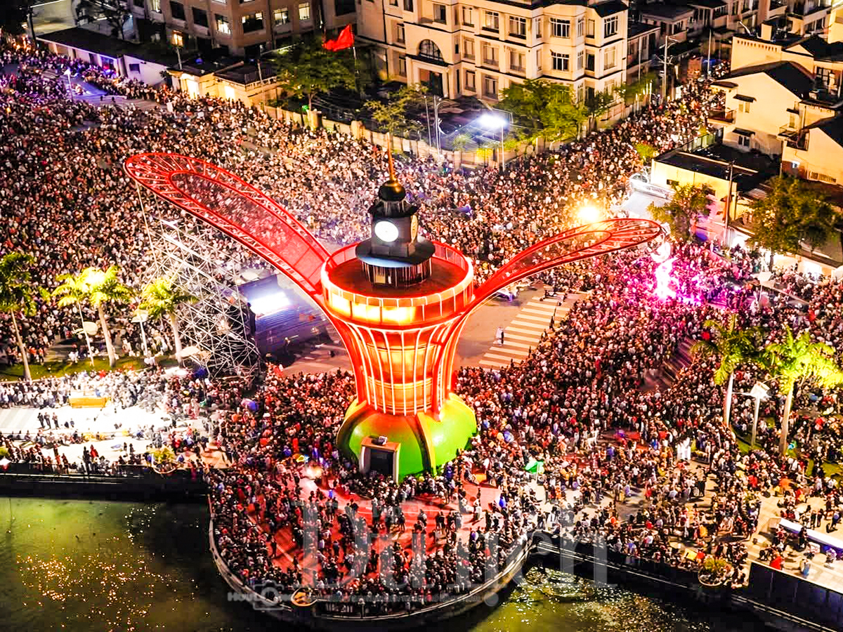 Du lịch TP.HCM ghi dấu ấn tượng 1,24 triệu lượt khách những ngày đầu năm - 2