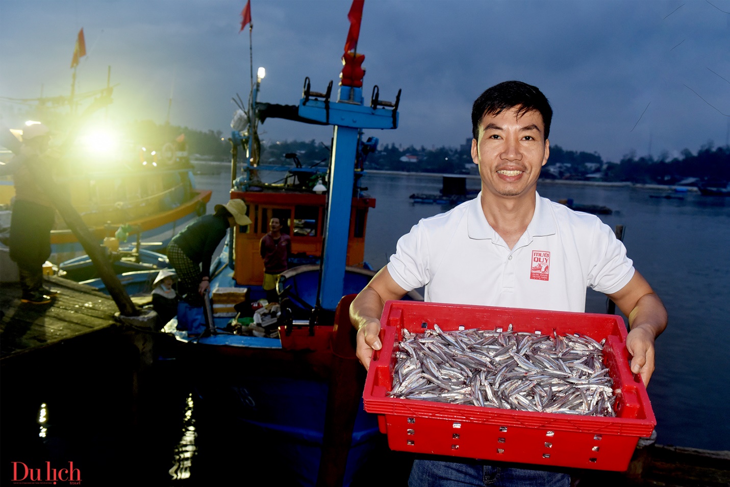hoi sinh huong vi bien ca: hanh trinh dua nuoc mam sa can vuon xa - 7