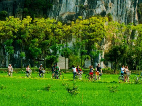  - Du lịch Việt Nam tăng trưởng hàng đầu thế giới - Là trụ cột thúc đẩy tăng trưởng kinh tế đất nước