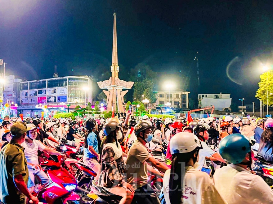 Du lịch TP.HCM ghi dấu ấn tượng 1,24 triệu lượt khách những ngày đầu năm - 6