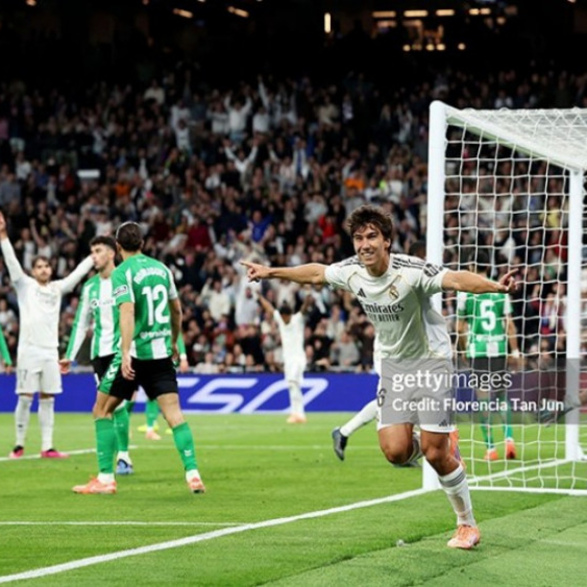  - Real Madrid đại thắng: Hat-trick đỉnh cao của Gonzalo Garcia, lu mờ Antony