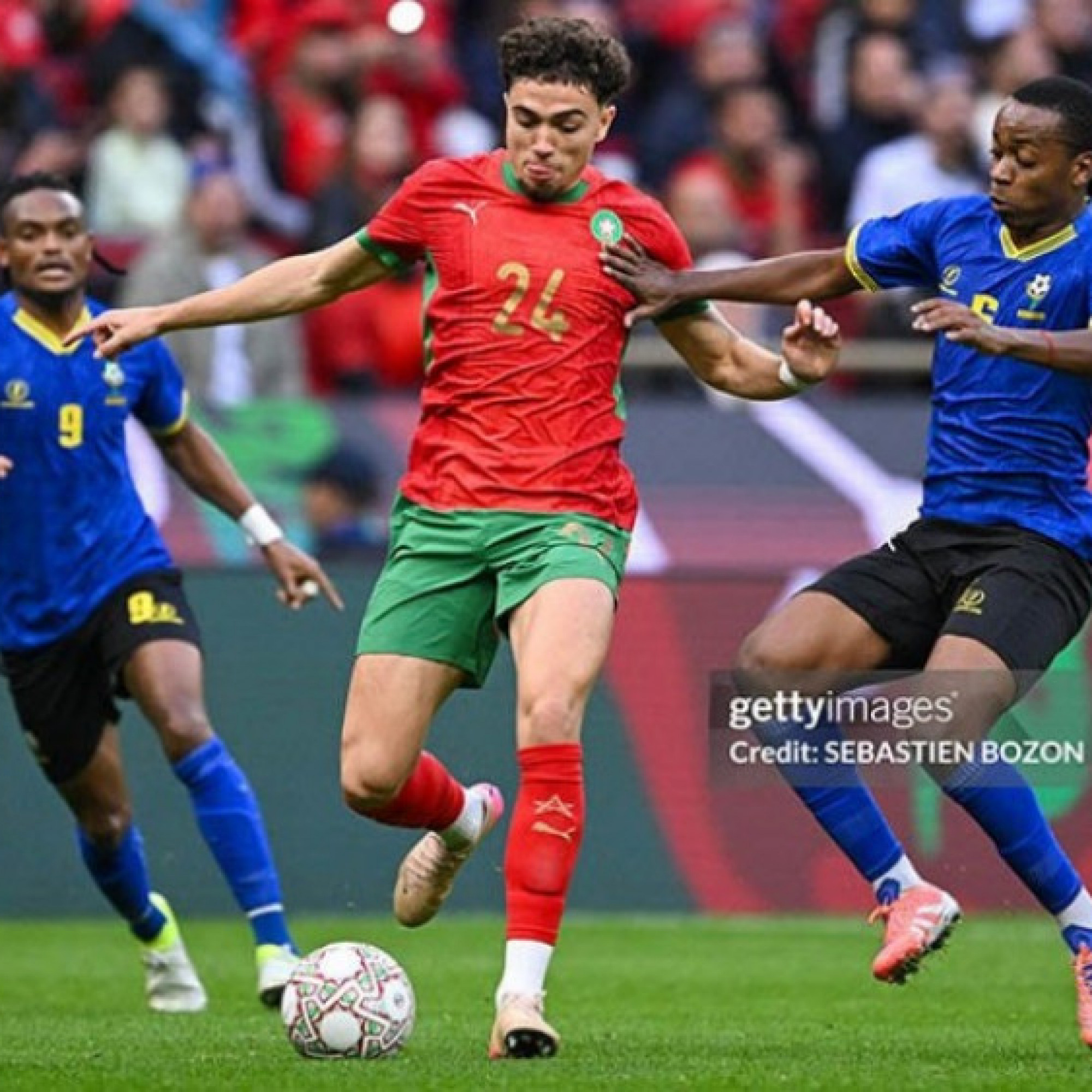  - CAN Cup 2025 nghẹt thở: Chủ nhà Morocco đoạt vé tứ kết, Mbeumo tỏa sáng cùng Cameroon