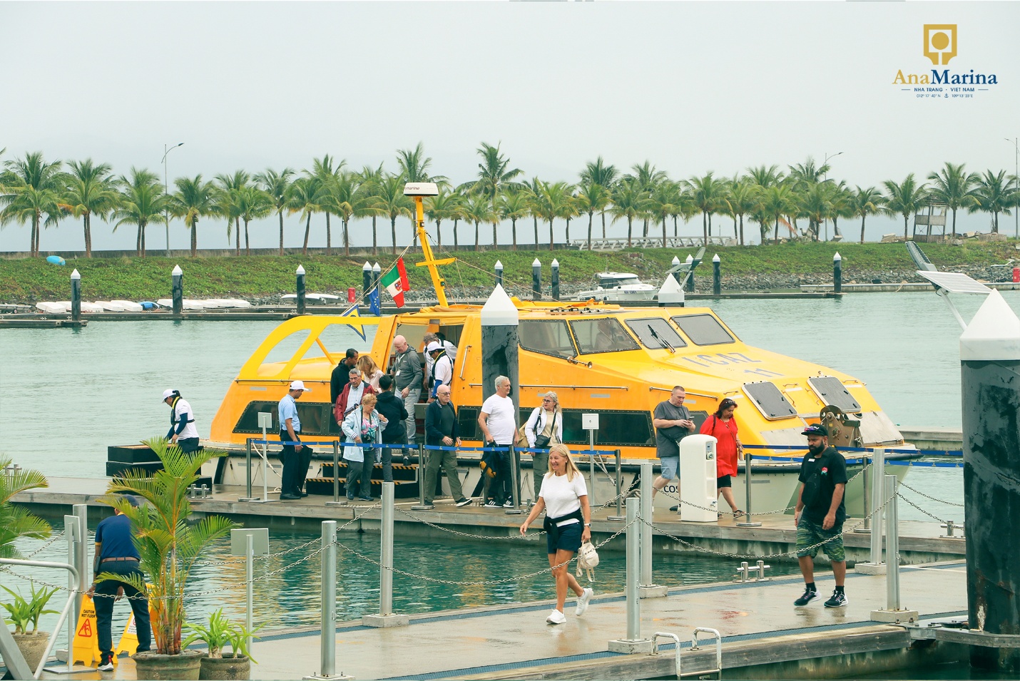 Nha Trang đón tàu du lịch quốc tế đầu tiên trong năm 2026 - 2