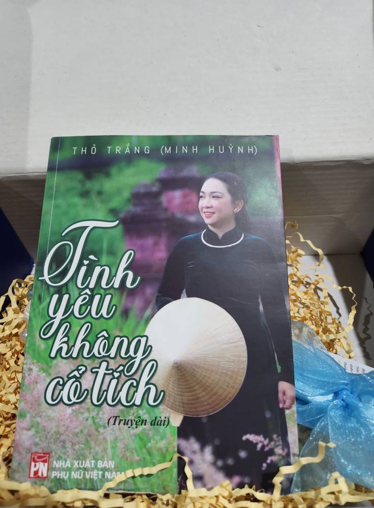 Ra mắt sách “Tình yêu không cổ tích” tại Nha Trang - 2