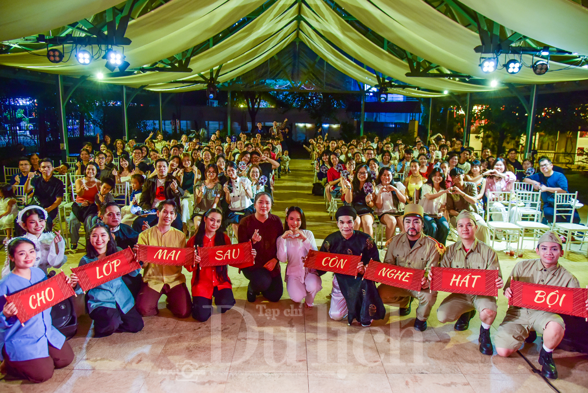 Qua cồn xem tuồng cổ: Giữ hồn di sản bằng không gian sáng tạo - 1