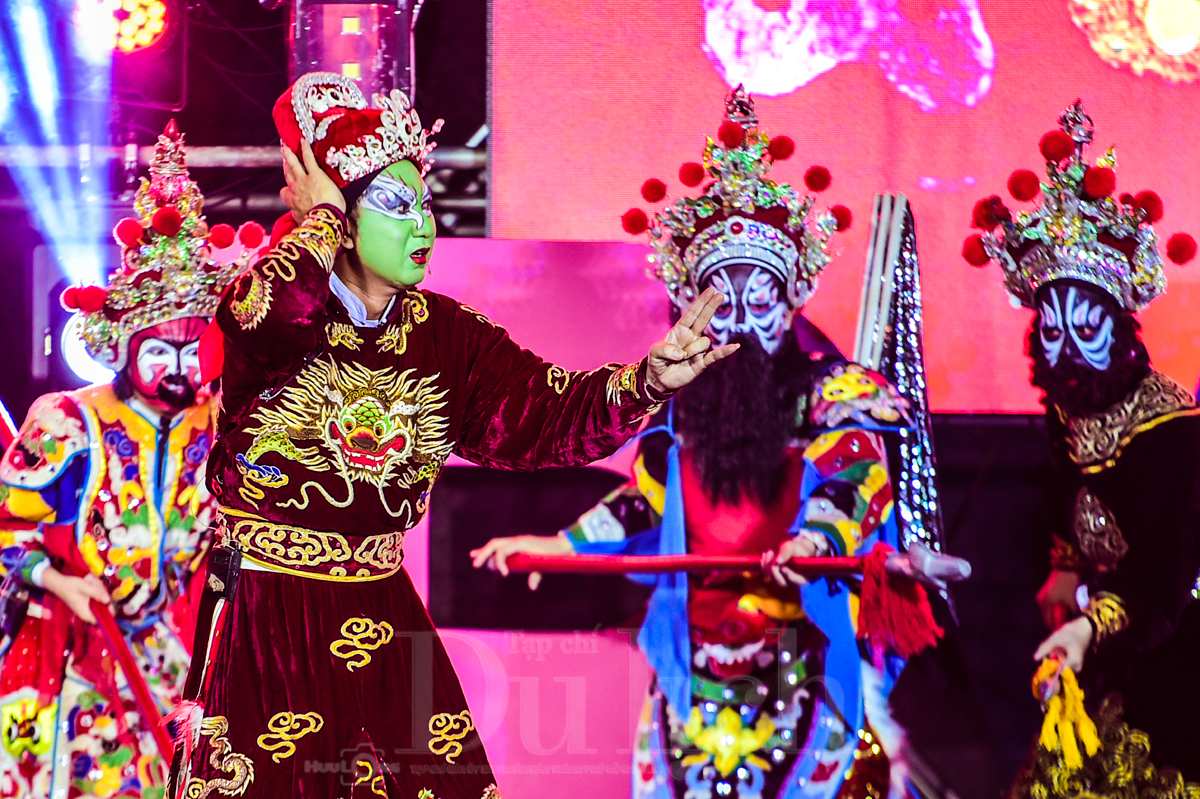 Qua cồn xem tuồng cổ: Giữ hồn di sản bằng không gian sáng tạo - 8