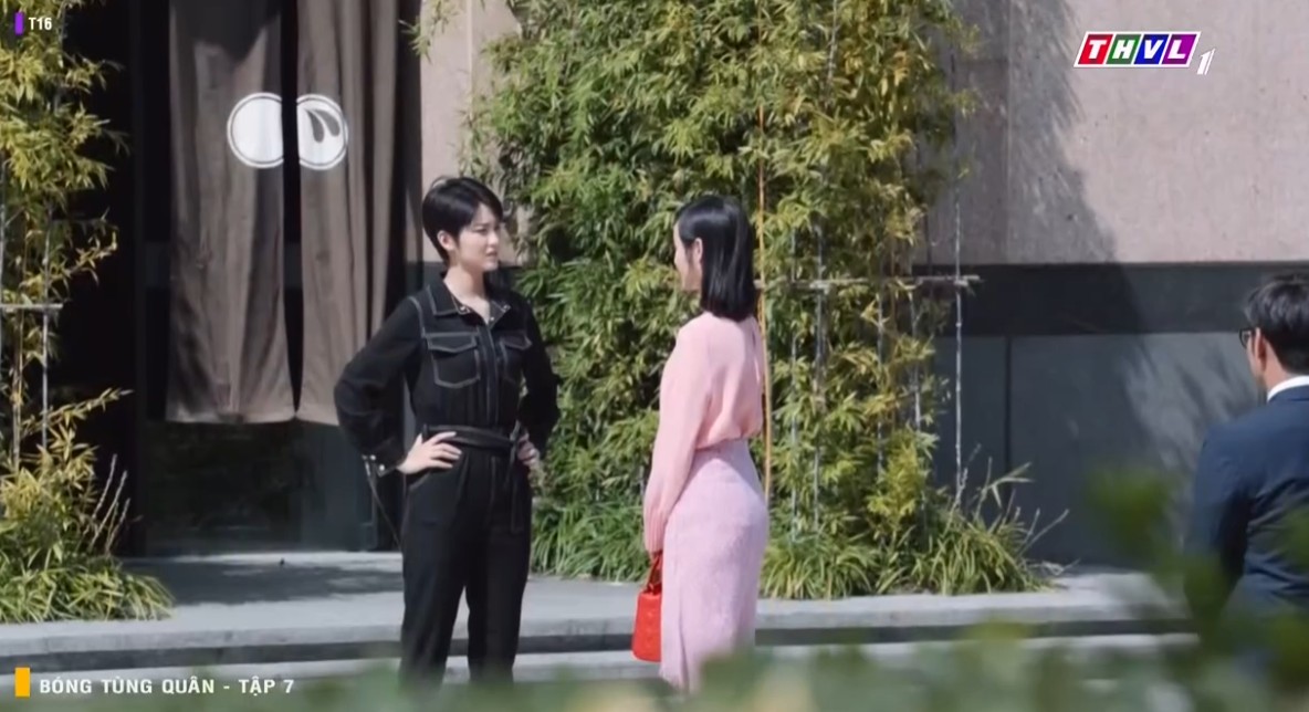 Phim “Bóng tùng quân”: Ngụy Lam bị bắt cóc, chủ tịch Nhuận Thế phải ký giấy chuyển nhượng để cứu con trai - 3