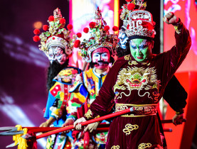  - Qua cồn xem tuồng cổ: Giữ hồn di sản bằng không gian sáng tạo