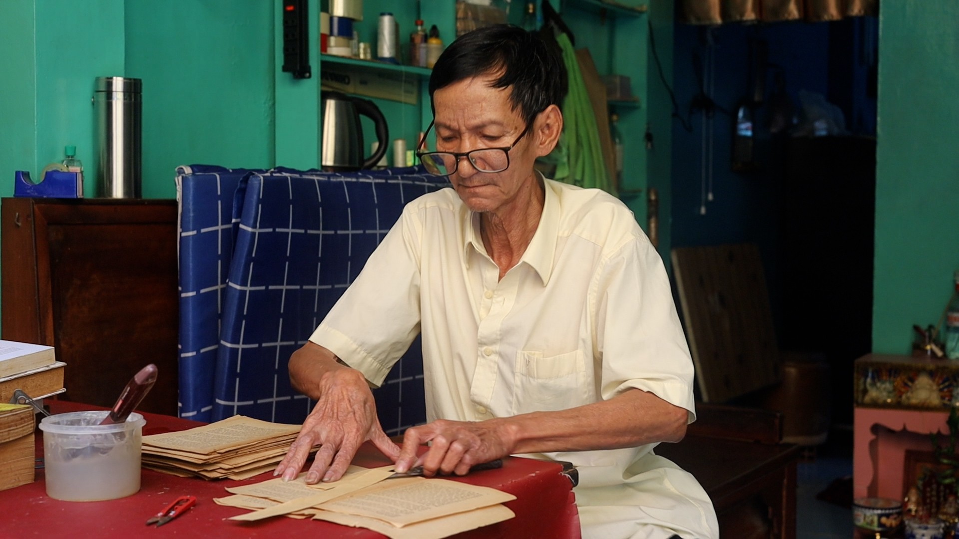 Hai thế hệ và một niềm đam mê “chữa lành” cho sách - 5