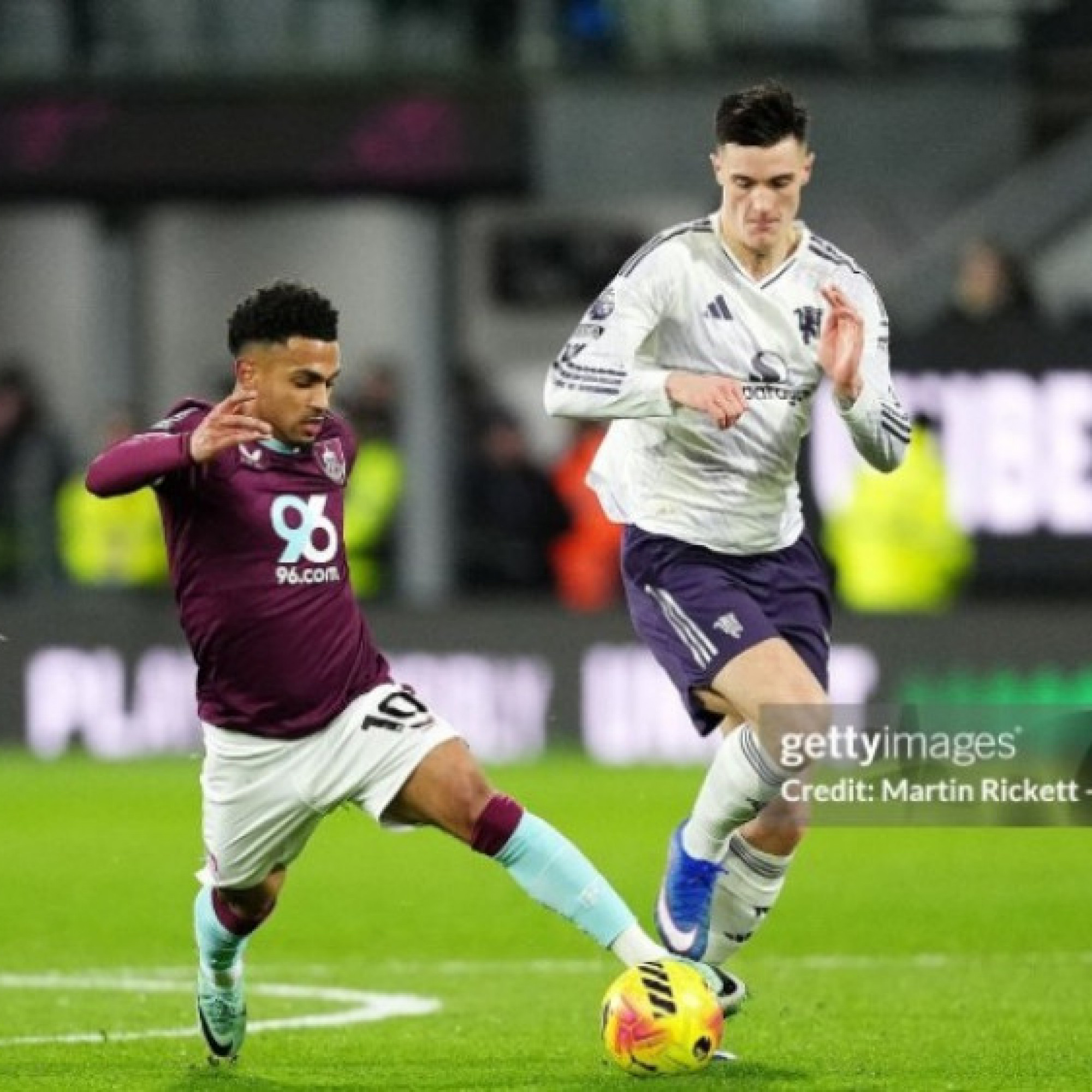  - Kết quả bóng đá Burnley - MU: Cay đắng phản lưới (Ngoại hạng Anh)