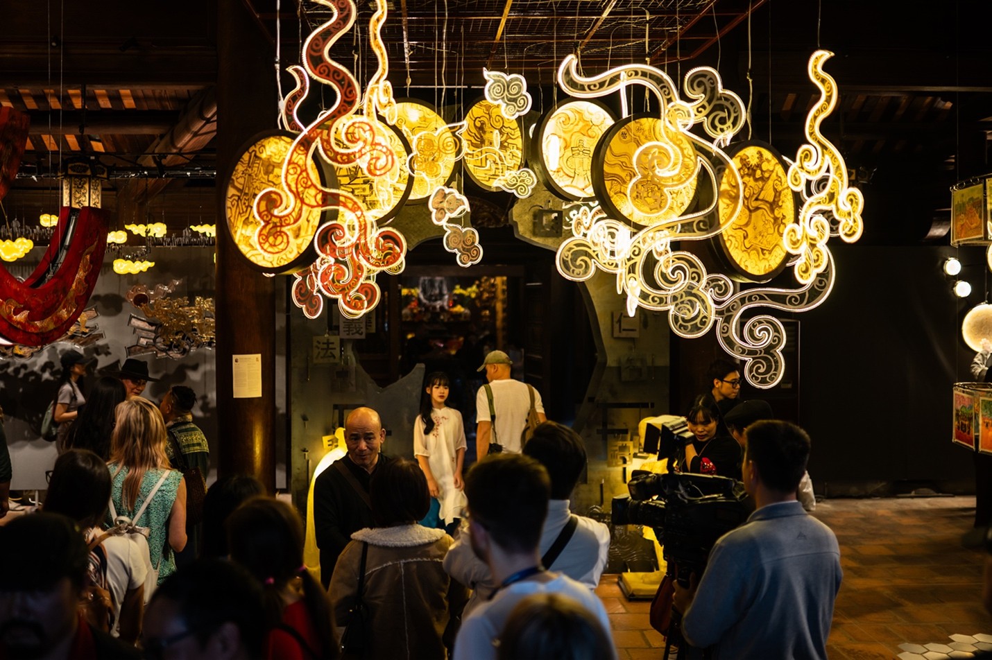 Triển lãm ngợi ca “đạo học” được nhiều người chú ý - 13