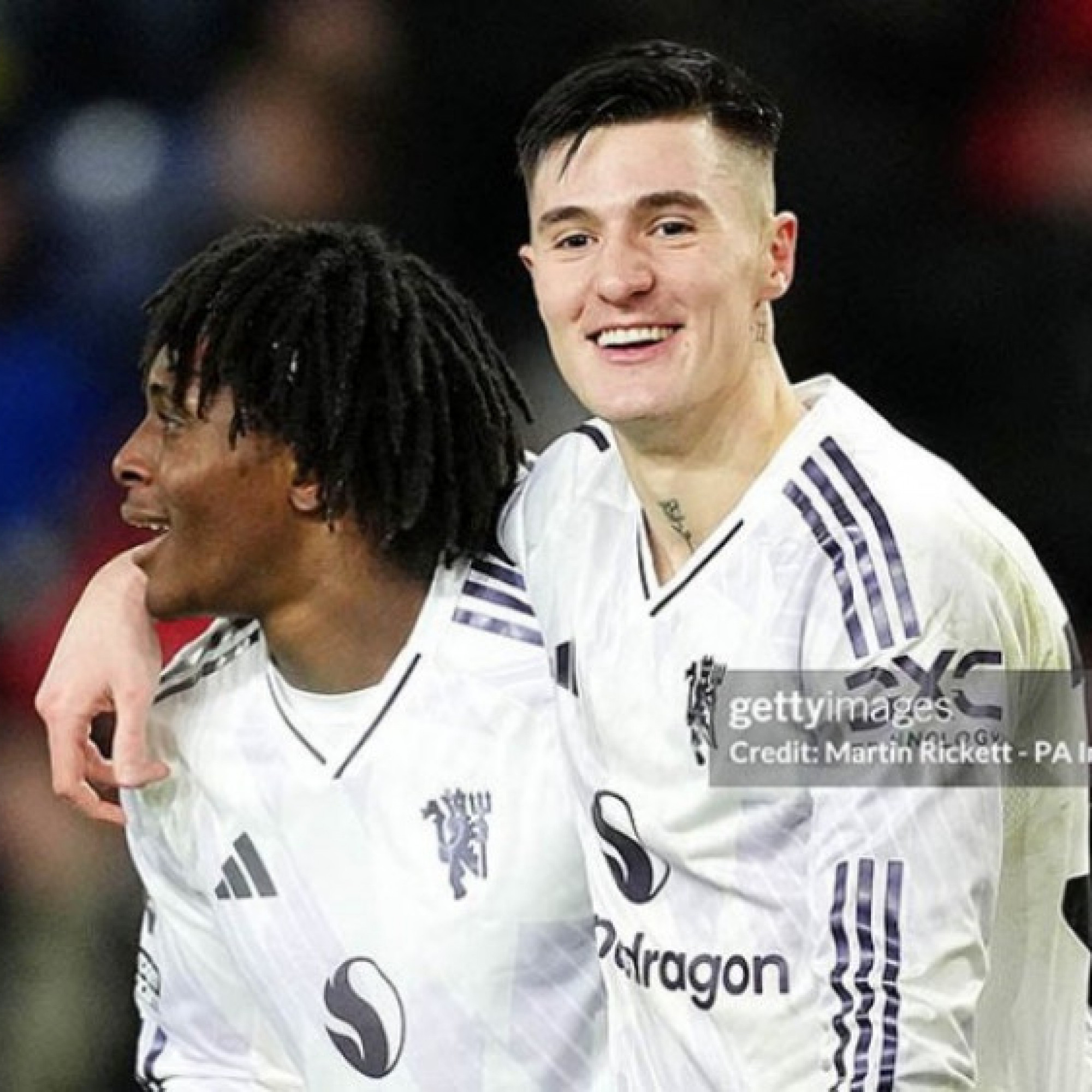  - Chê bai Sesko không đủ trình khoác áo MU, cựu HLV Tottenham nguy cơ mất việc