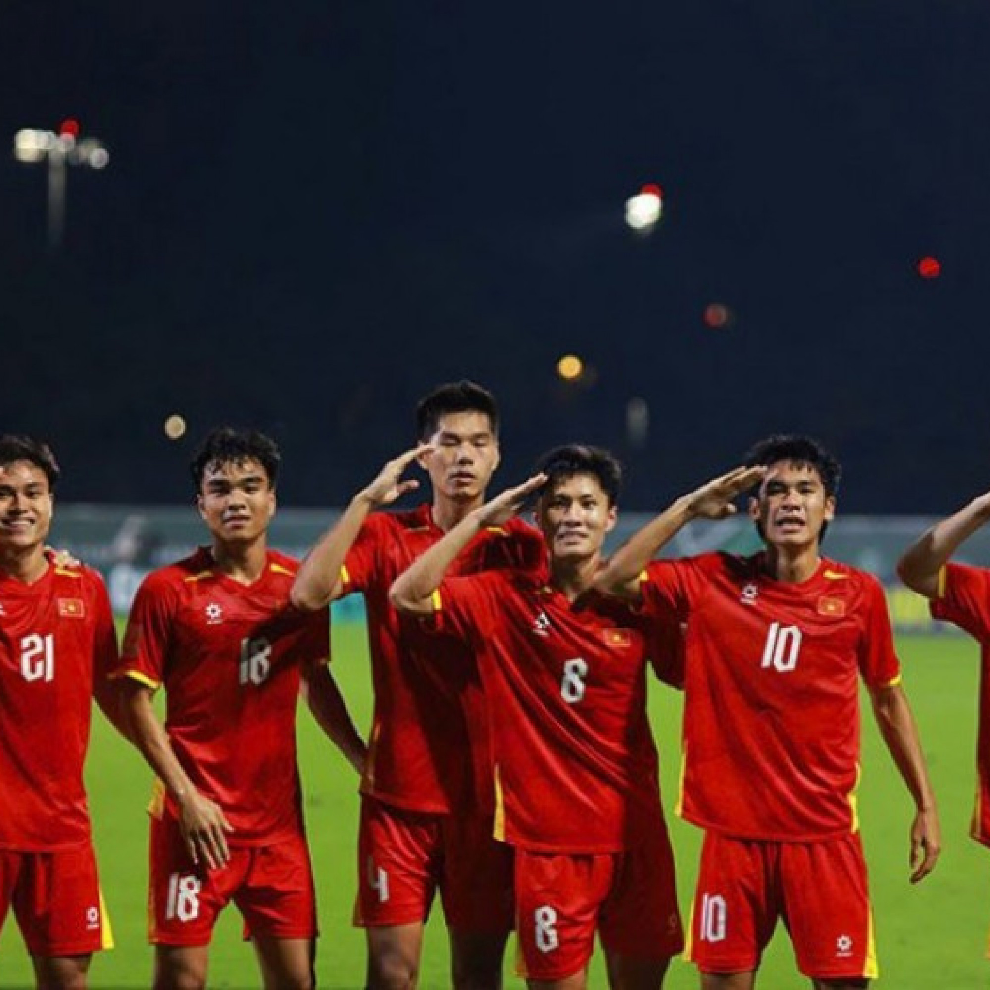  - U23 Việt Nam thắng nghẹt thở U23 Kyrgyzstan, biến sở trường của Arsenal thành "bài tủ"
