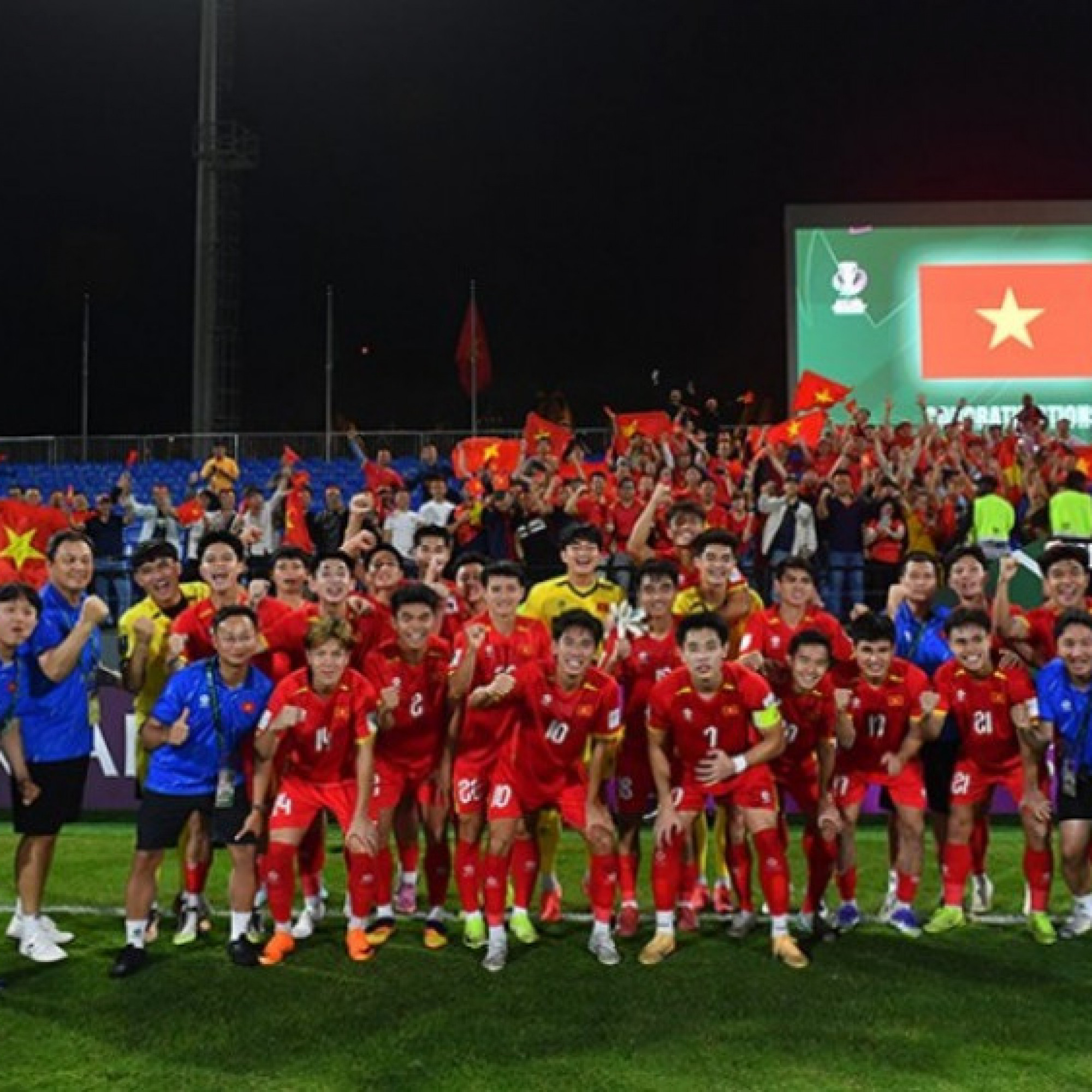  - Chùm ảnh U23 Việt Nam tưng bừng mở hội sau khi hạ đẹp U23 Kyrgyzstan