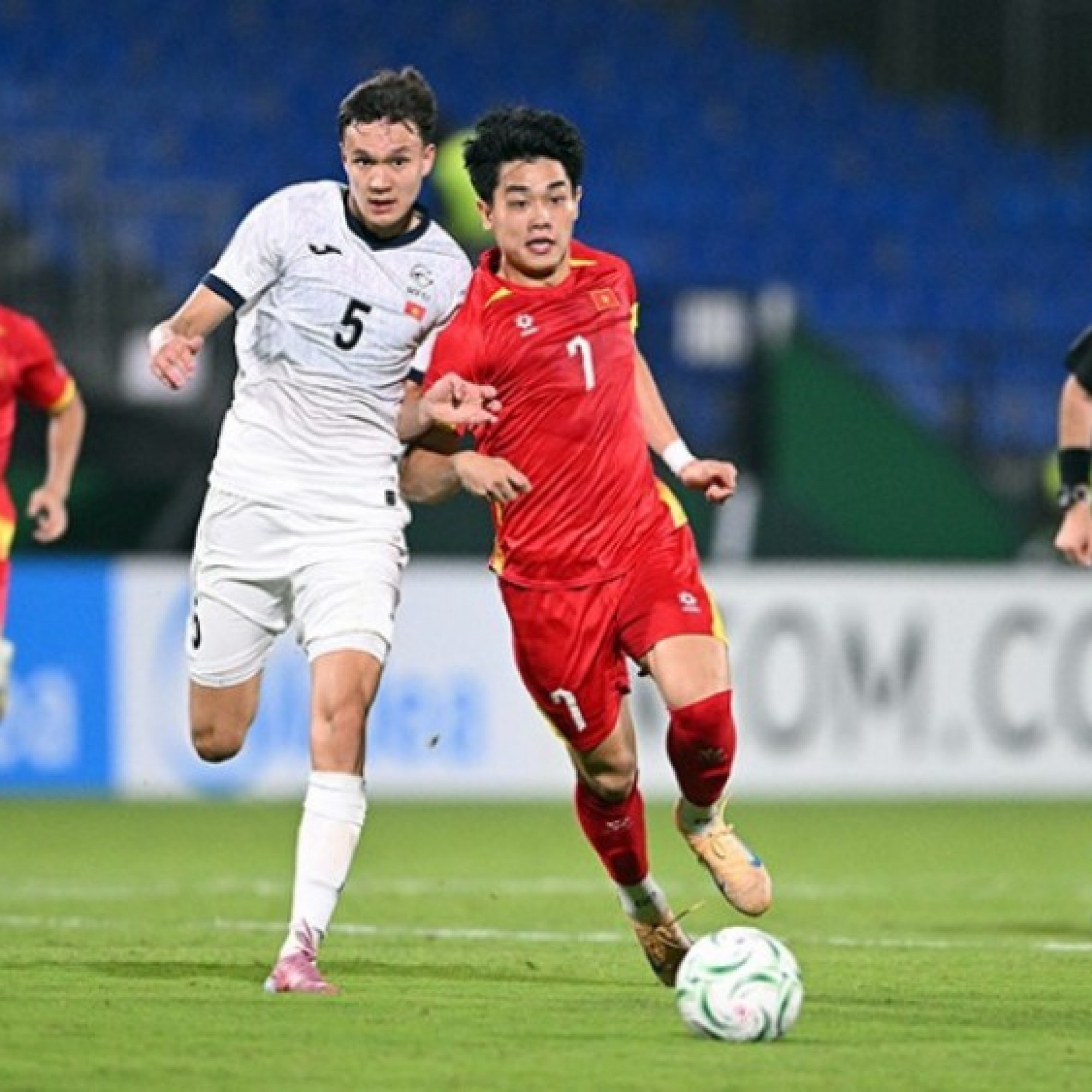  - Đình Bắc bị kiểm tra doping sau chiến thắng nghẹt thở của U23 Việt Nam