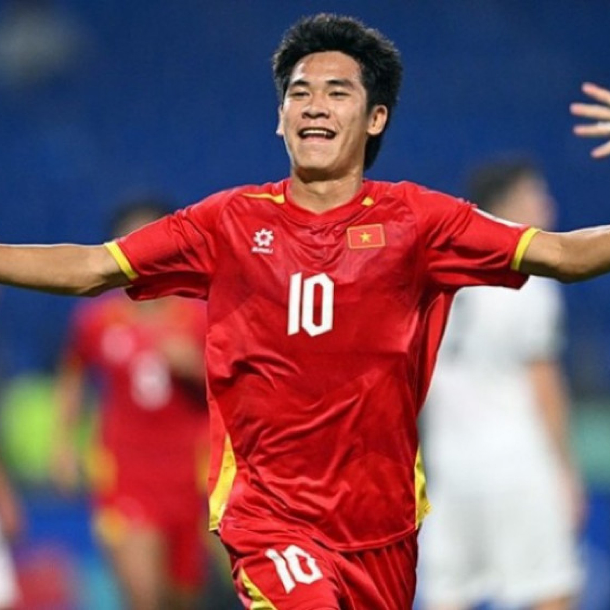  - FIFA ví Văn Thuận với Bellingham, Việt Nam xứng danh "anh cả" Đông Nam Á