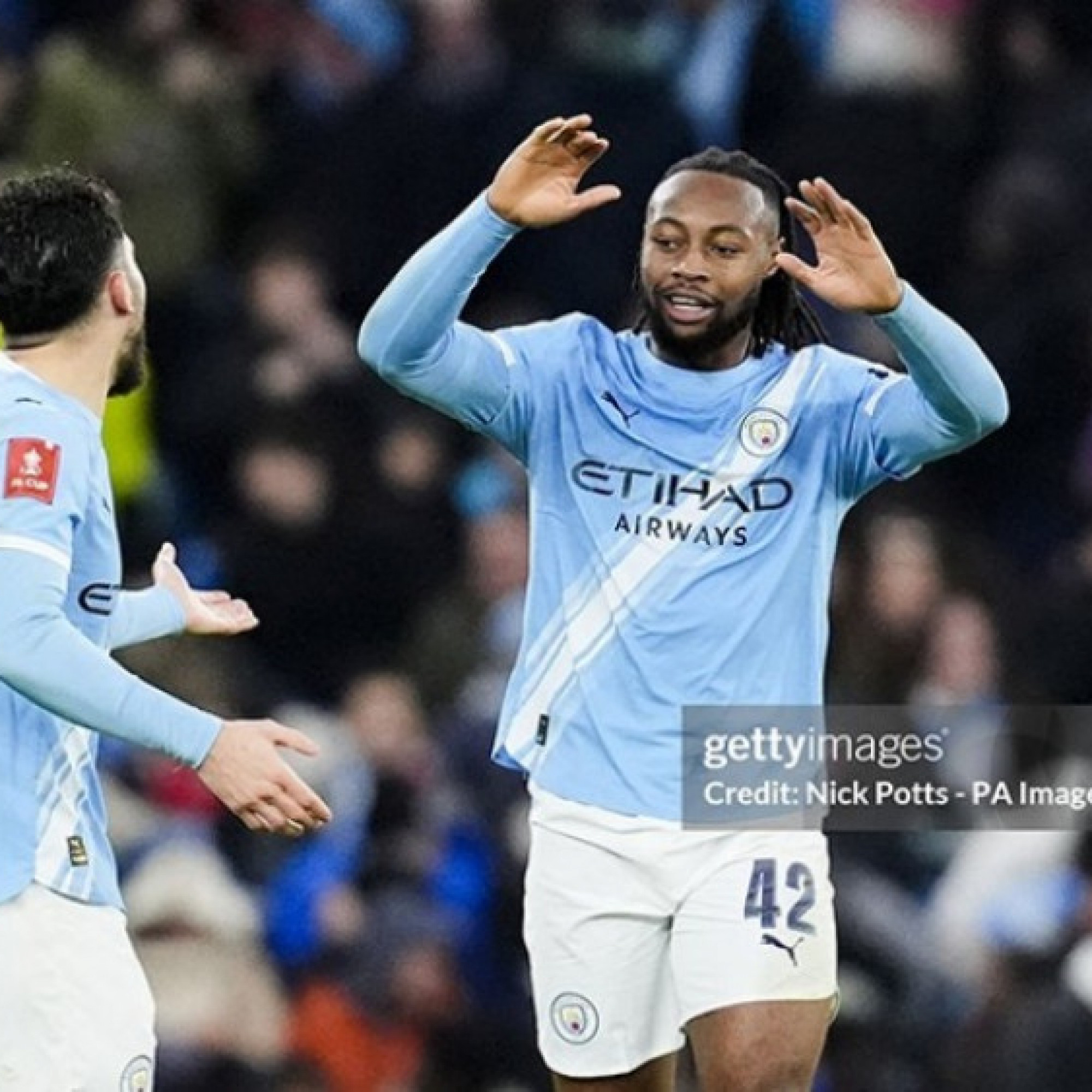  - Man City hủy diệt "kẻ tí hon": Semenyo ra mắt hoàn hảo, 65 triệu bảng đắt xắt ra miếng