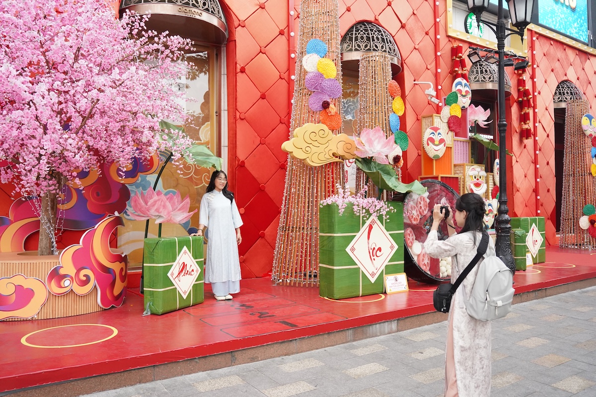 check-in khong gian tet xua giua long tp.hcm - 7