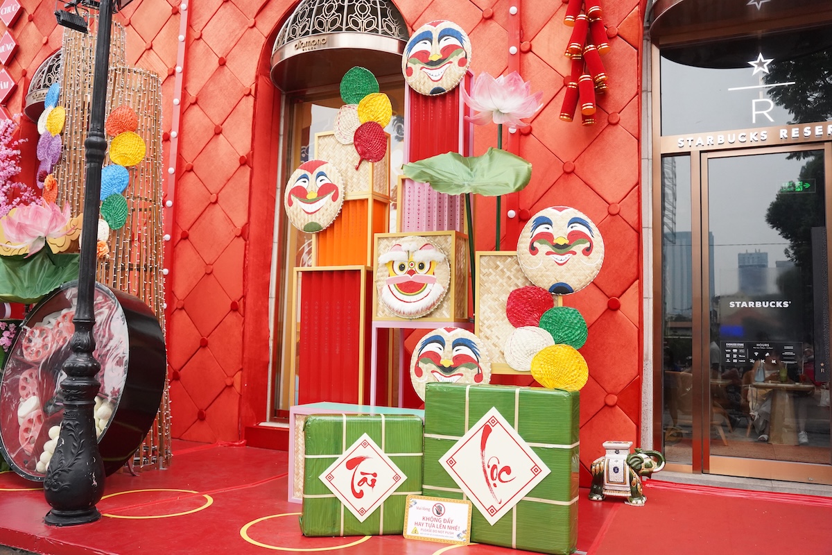 check-in khong gian tet xua giua long tp.hcm - 13