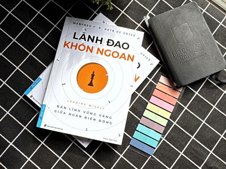 Lãnh đạo thời đại AI: Khi con người không thể chỉ “thông minh” hơn máy móc
