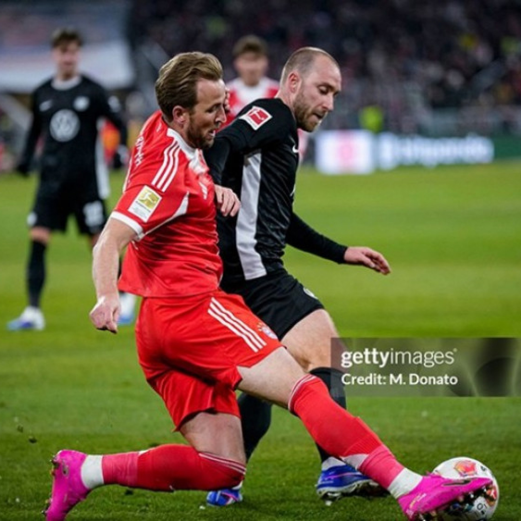  - Video bóng đá Bayern Munich - Wolfsburg: Siêu phẩm Harry Kane, "cơn mưa" 9 bàn (Bundesliga)